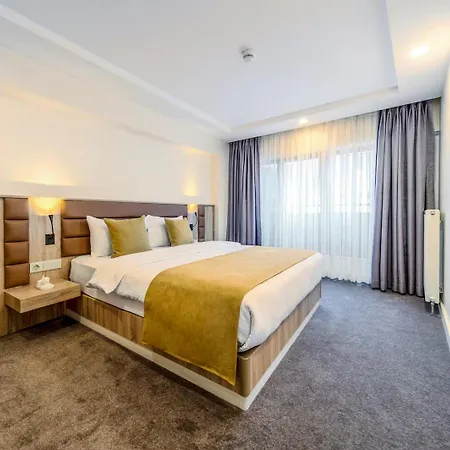 Hotell Nsm Cicolella 4*
